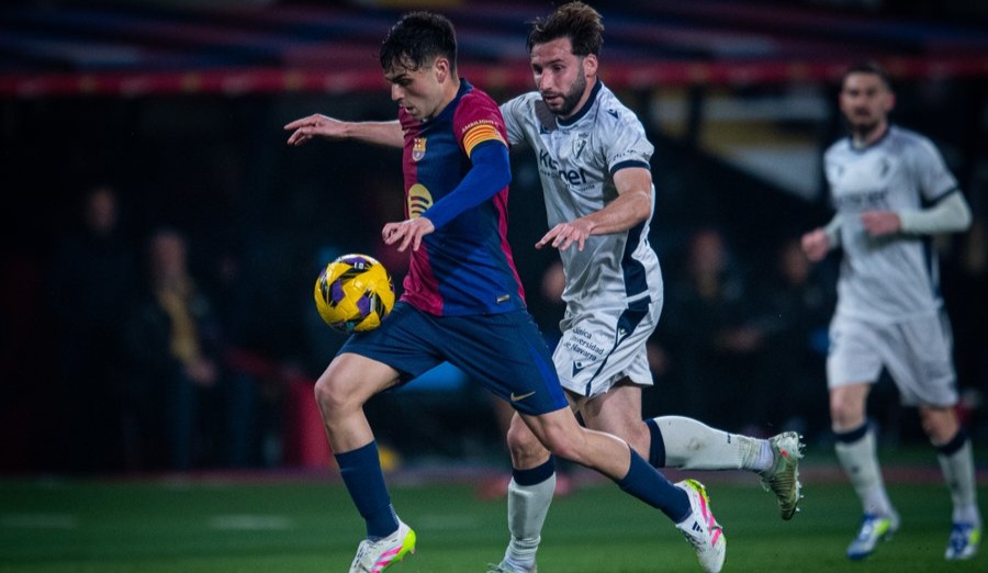 برشلونة يفوز علي أوساسونا بثلاثية نظيفة في الدوري الإسباني