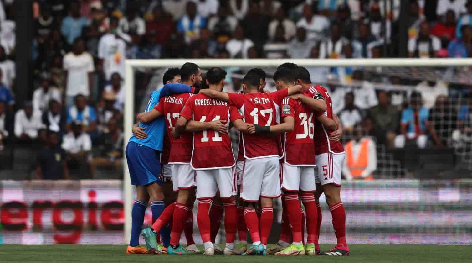 الأهلي يرحب برحيل نجم الفريق إلى نادي الزمالك