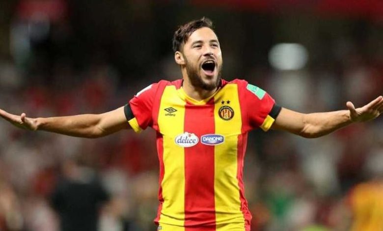 الكشف عن حقيقة حصول الزمالك علي توقيع الجزائري “يوسف البلايلي”