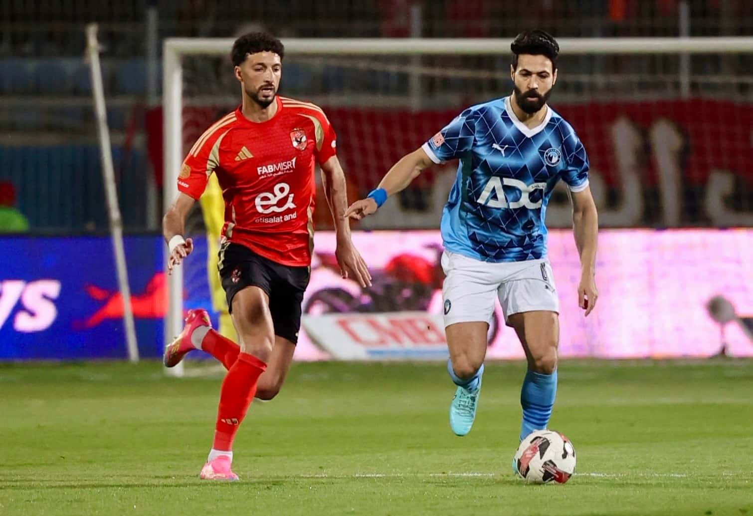 الأهلي يفرض التعادل علي بيراميدز في مباراة مثيرة بالدوري المصري
