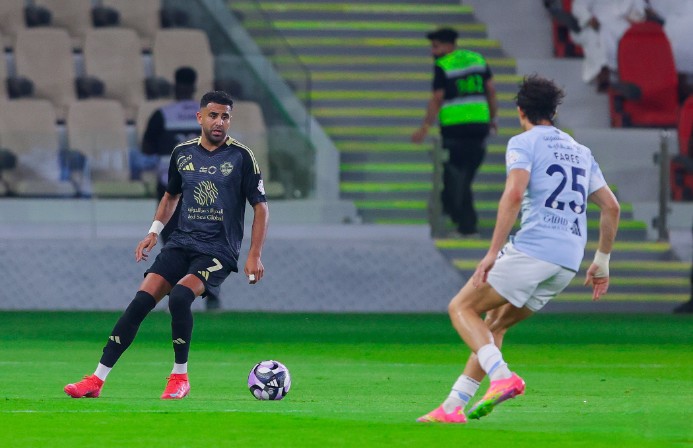 الأهلي السعودي يكتسح الفيحاء بخماسية نظيفة في الدوري السعودي