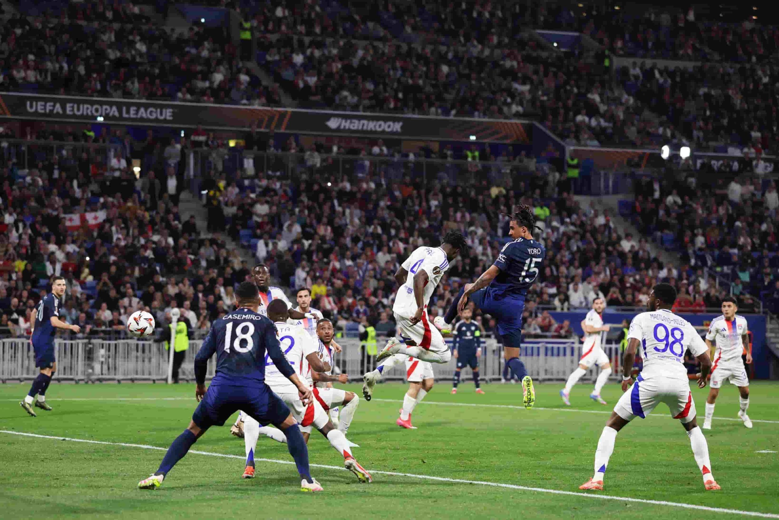 مانشستر يونايتد يفوز علي أتلتيك بلباو بثلاثية في ذهاب نصف نهائي الدوري الأوروبي