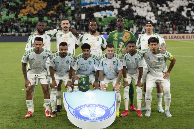 الأهلي السعودي يفوز علي كاواساكي بثنائية ويتوج بطلاً لدوري أبطال آسيا للنخبة