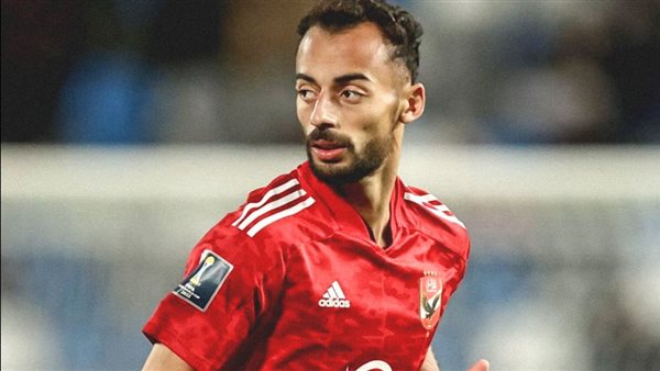 الأهلي بدأ في دراسة إمكانية ضم هدف الزمالك.. ورسالة من أحمد عبد القادر