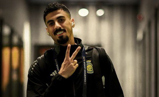 تطورات جديدة.. 3 عروض ضخمة لنجم نادي النصر السعودي